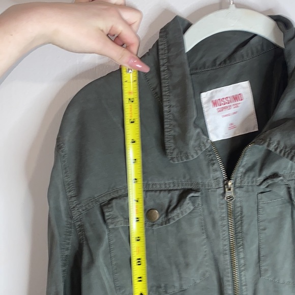 🦋Army Green Zip up jacket! - Picture 5 of 9